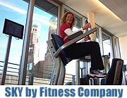 Training mit Blick auf die Frauenkirche: neuer Sky Premium Health Club der Fitness Company am Färbergraben eröffnet Ende Oktober. Kennerlerntage 26.-29.10. (Foto. Marikka-Laila Maisel)